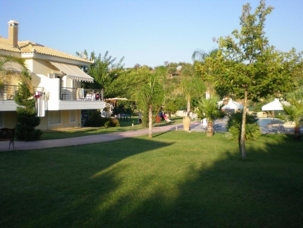 Dion Zois Apartment Finikounta Exterior foto
